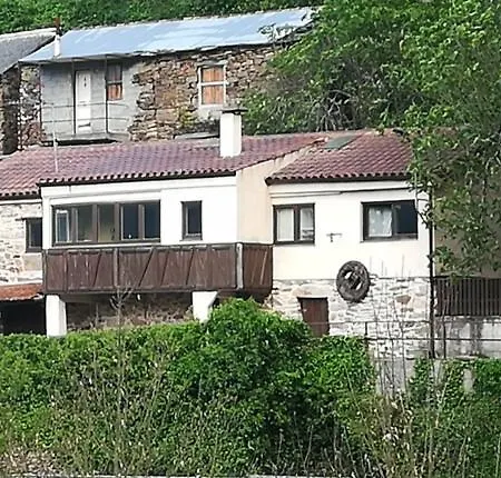 Las Casitas De Peares * Carballedo (Ourense)
